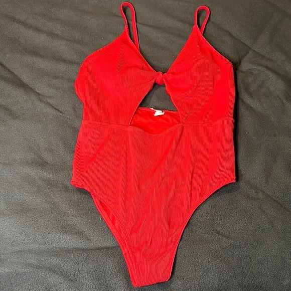 SO Red Women Swim One Piece size xl - Picture 1 of 2